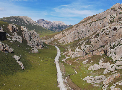 【&ldquo;飛閱&rdquo;中國】戳這里！領(lǐng)略秋日天峻溝的奇美壯麗
