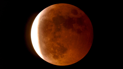 共賞&ldquo;紅月亮&rdquo;！青海多地昨夜上演月全食